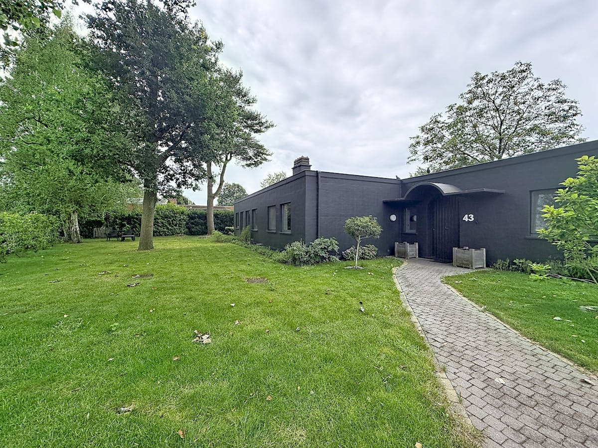 Ruime bungalow met 4 slaapkamers en grote tuin - foto 2