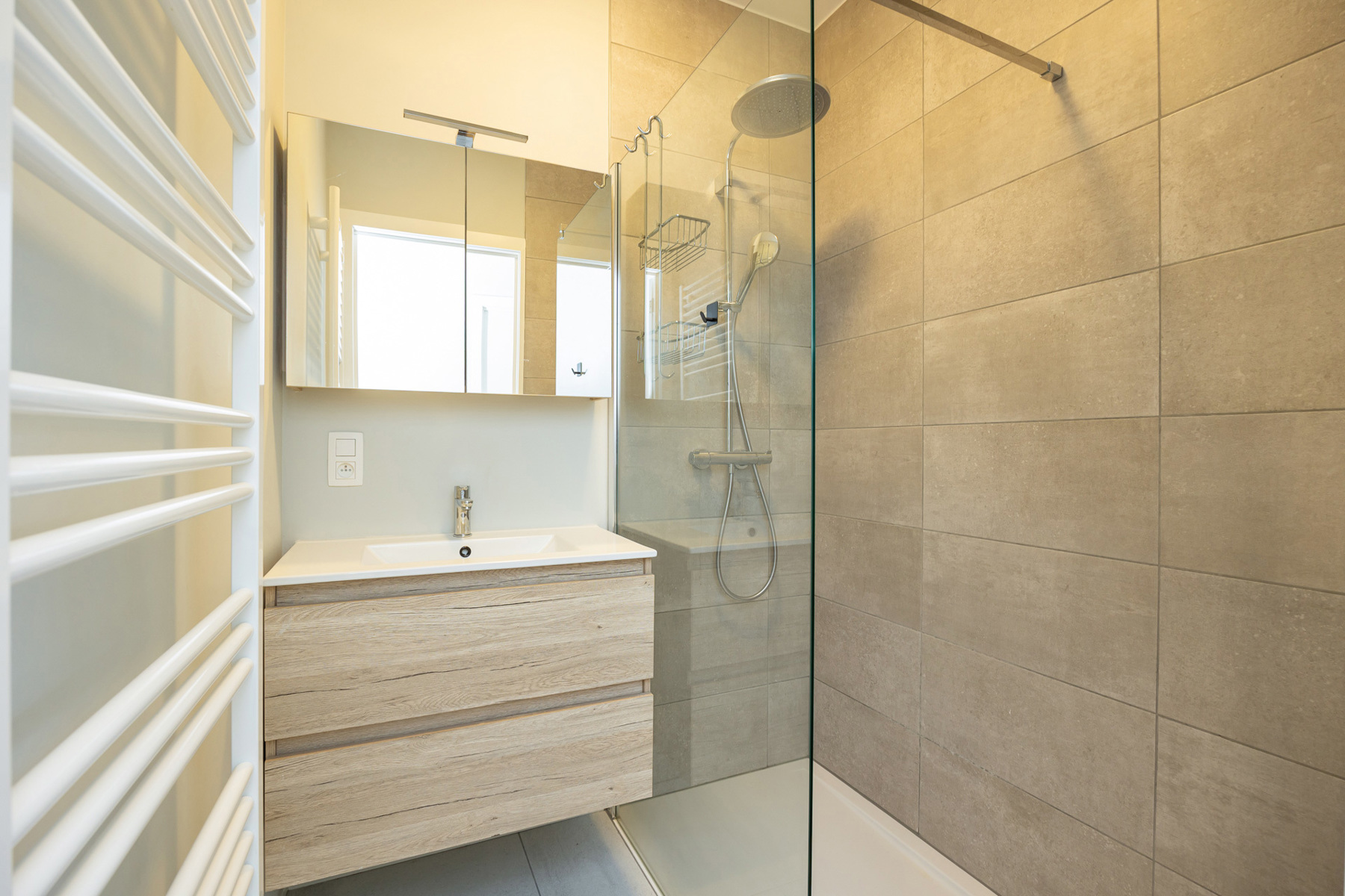 Licht, luxe en zicht op groen in hartje Wilrijk - foto 5