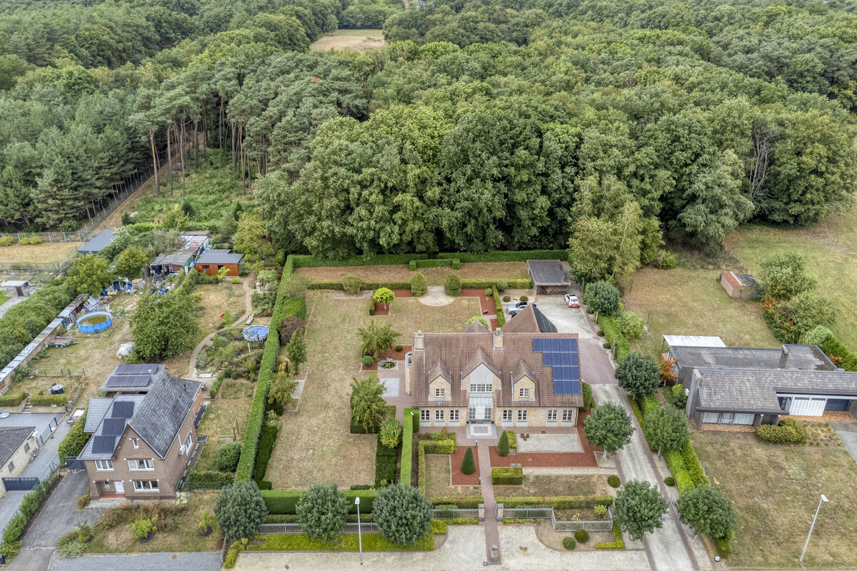 Riante villa te koop in Heusden-Zolder - foto 2