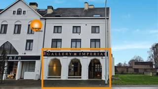 Handelspand op toplocatie.Een top commerciële ligging langs doorgaande weg, in het centrum van Maasmechelen. Met een  vlotte verbinding naar M2,...