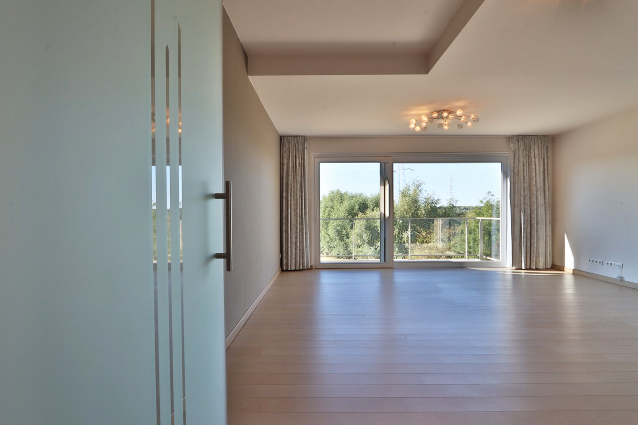 Lichtrijk 2slpk BEN-appartement met mgl. tot staanplaats(en) - foto 4