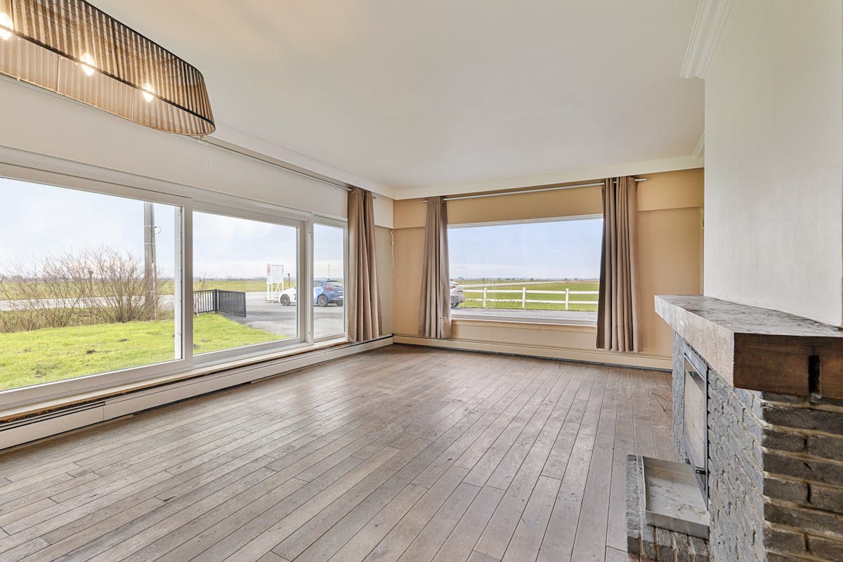 Site met loods en ruime villa te koop in De Haan/Klemskerke. - foto 3