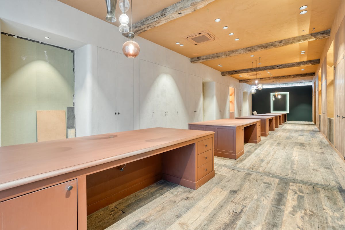 Toonzaal met prachtig ingerichte burelen in Oostnieuwkerke-Staden - foto 4