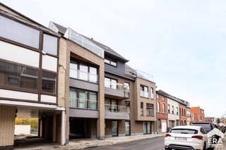 [[ DIT PAND NEEMT DEEL AAN DE ERA OPEN HUIZEN DAG OP 6/12 VAN 13:00 TOT 14:00 ]]Ben je op zoek naar een recent duplexappartement met twee...