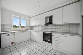 Ruim appartement van 98 m²  in Scherpenheuvel.Het appartement beschikt over twee slaapkamers, een woonkamer, een aparte keuken, een badkamer en een...