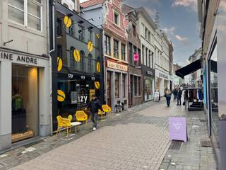 Alle documenten kan u downloaden op www.centeroffice.beDit pand is gelegen in de zeer gekende winkelstraat die loopt van het Belfort tot in de...