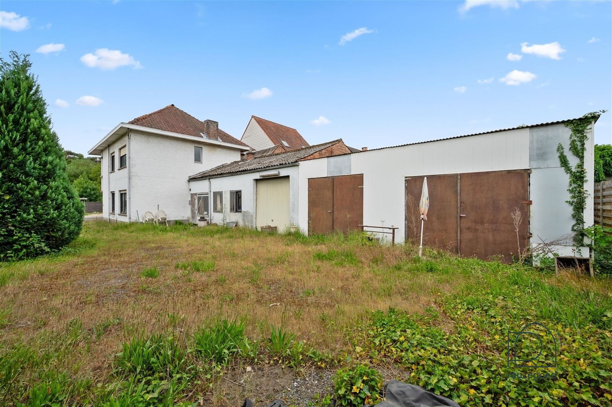 Te renoveren huis (382m²) met mogelijkheid tot 2 bouwgronden - foto 5