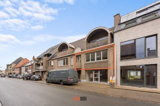 Instapklaar 2-slpk appartement nabij het centrum van Aartrijke. Alles op wandelafstand : winkels, bakker, beenhouwerij, openbaar vervoer,...Een...