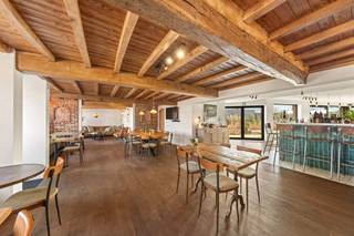 Magnifique ENTREPRISE HÔTELIÈRE dans les Ardennes flamandes. Restaurant de qualité, joliment RÉNOVÉ, avec bar, CUISINE PROFESSIONNELLE...