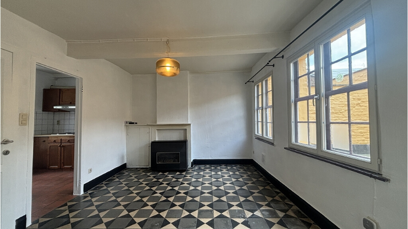 Karaktervolle 2-slaapkamerwoning met ruim TERRAS te huur in Brugge - foto 4