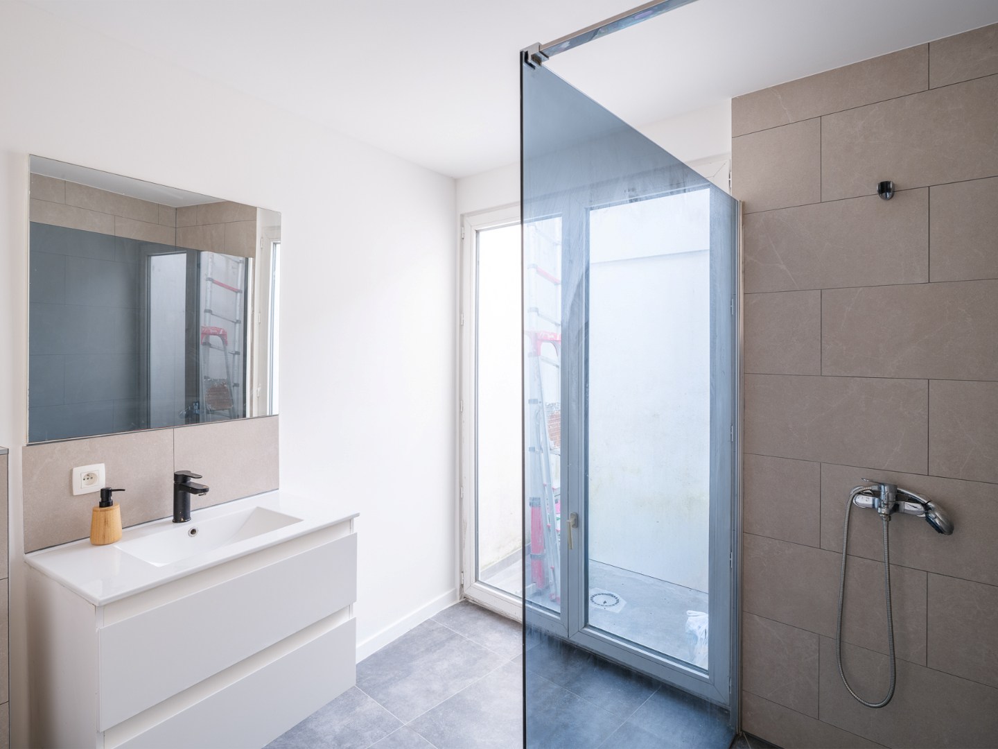 Ready-to-move-in city house in a conveniently accessible location in Ghent - photo 5