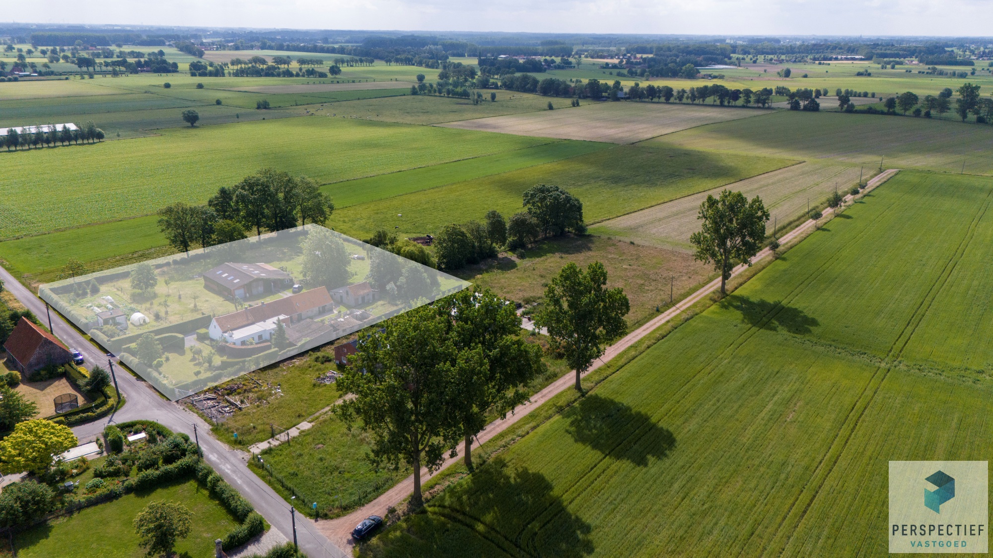 UITERST RUSTIG &amp; LANDELIJK GELEGEN hoeve met WEILAND op ca. 6790 m² - foto 2
