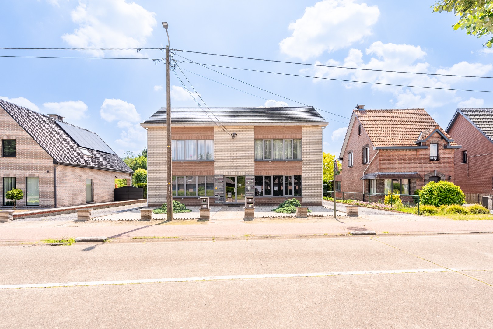 Appartement met 2 slaapkamers, terras en garagebox - foto 1
