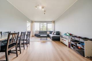 SCHAARBEEK – PRACHTIG GERENOVEERD 1-SLAAPKAMERAPPARTEMENT MET OPEN UITZICHTGelegen op de 4e verdieping met lift in een goed onderhouden gebouw, zal...