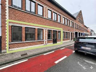 Jouw nieuwe handelszaak in het hart van Wolvertem!Ben jij op zoek naar de perfecte plek voor jouw droomzaak? Zoek niet verder! In het bruisende...