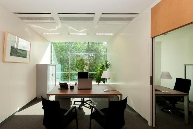 Stijlvol kantoor van 140 m² nabij R0 - photo 2