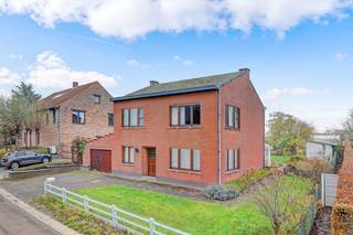 [[ DIT PAND NEEMT DEEL AAN DE ERA OPEN HUIZEN DAG OP 6/12 VAN 13:00 TOT 14:00 ]]Te koop: karaktervolle open bebouwing in Sint-Joris-Winge, gelegen in...