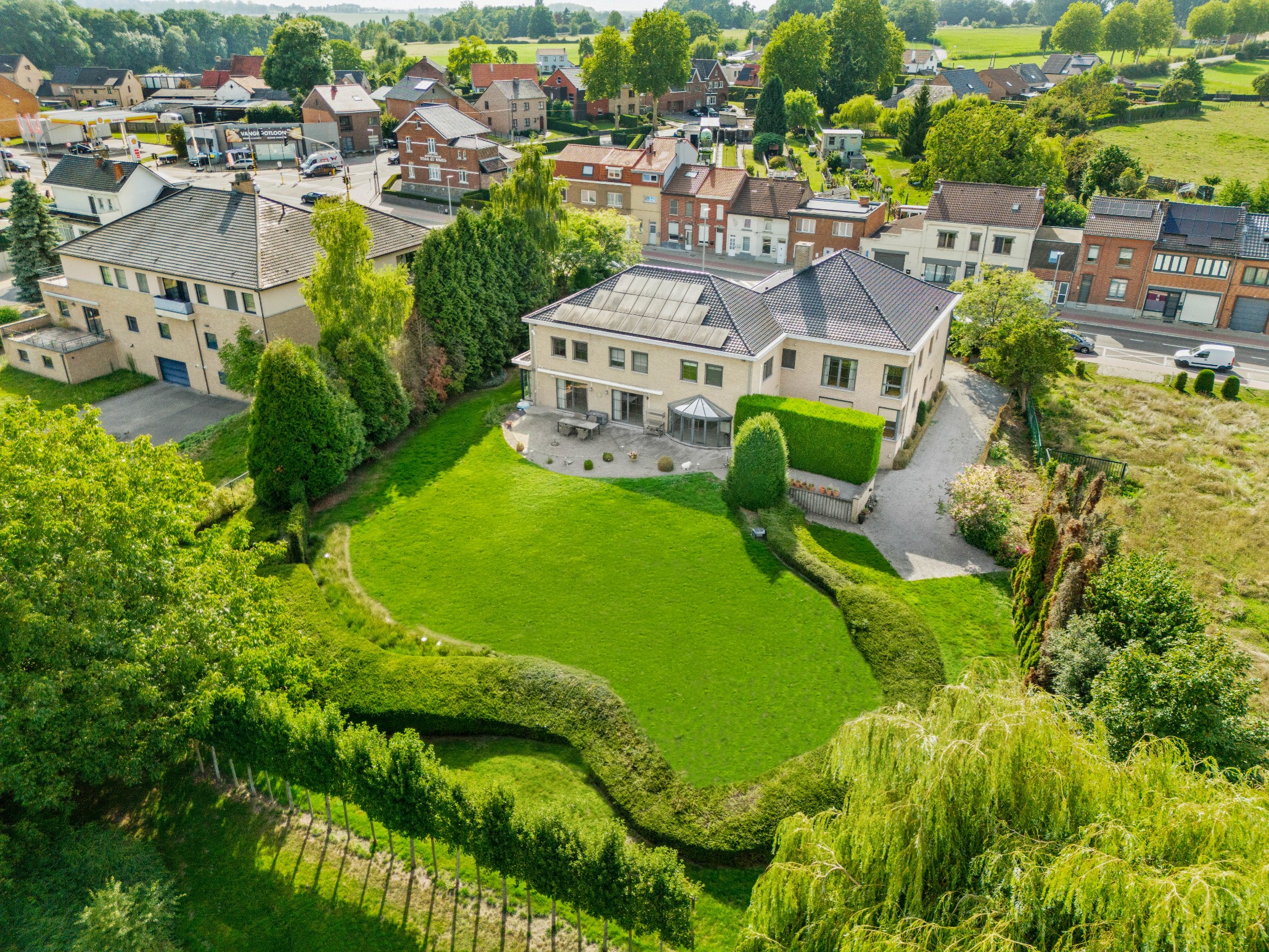 Uitzonderlijke woning met 6 slaapkamers en polyvalente ruimtes - foto 3