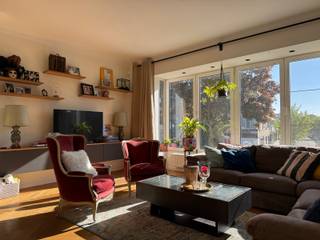 GEMEUBELD - In de felbegeerde Kriekenhofwijk bevindt zich deze volledig instapklare woning met tuin en drie slaapkamers. Met een...