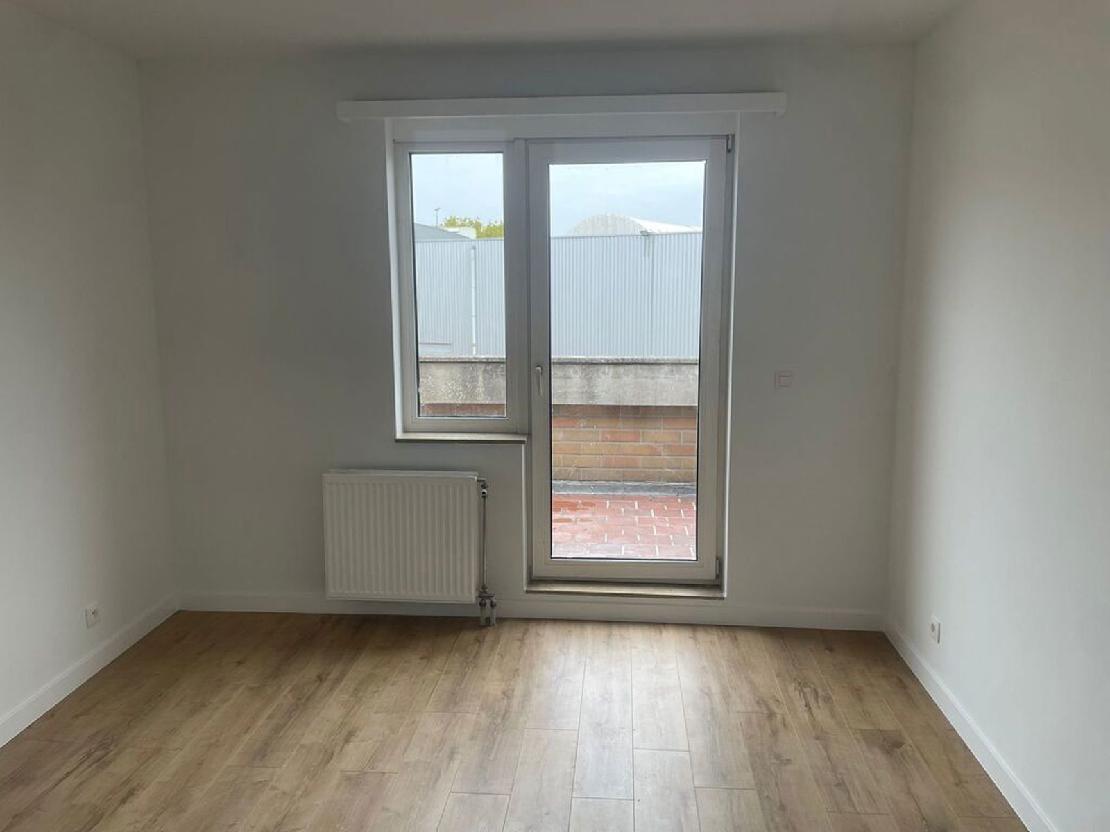 Te huur: volledig gerenoveerd appartement - foto 5