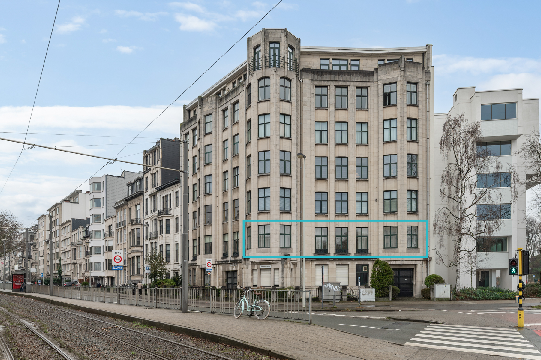 Luxueus gerenoveerd 2 slpk appartement in Art Deco-gebouw - foto 2