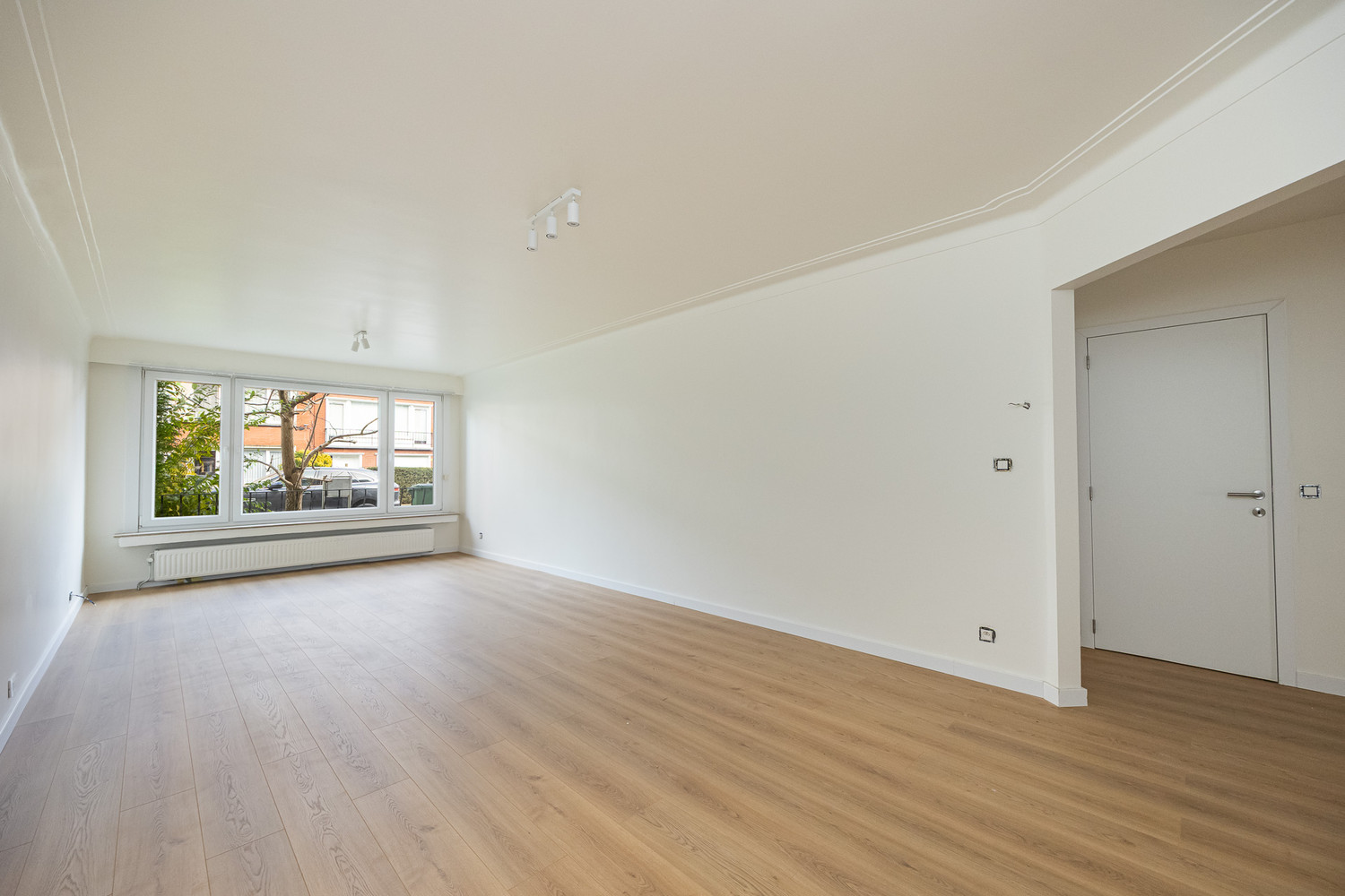 Modern gelijlvloersapp met charmante ZW-tuin - foto 2