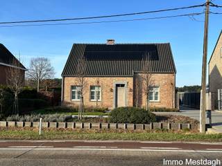 Instapklare & Energiezuinige Open Bebouwing met Prachtig Uitzicht.Ben je op zoek naar ruimte, rust en een lage energiefactuur? Deze uitstekend...