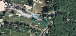 Grijp deze zeldzame kans! Eén van de laatste bouwgronden te koop in het pittoreske Vresse-sur-Semois, met een oppervlakte van 1305 m². Gelegen in...