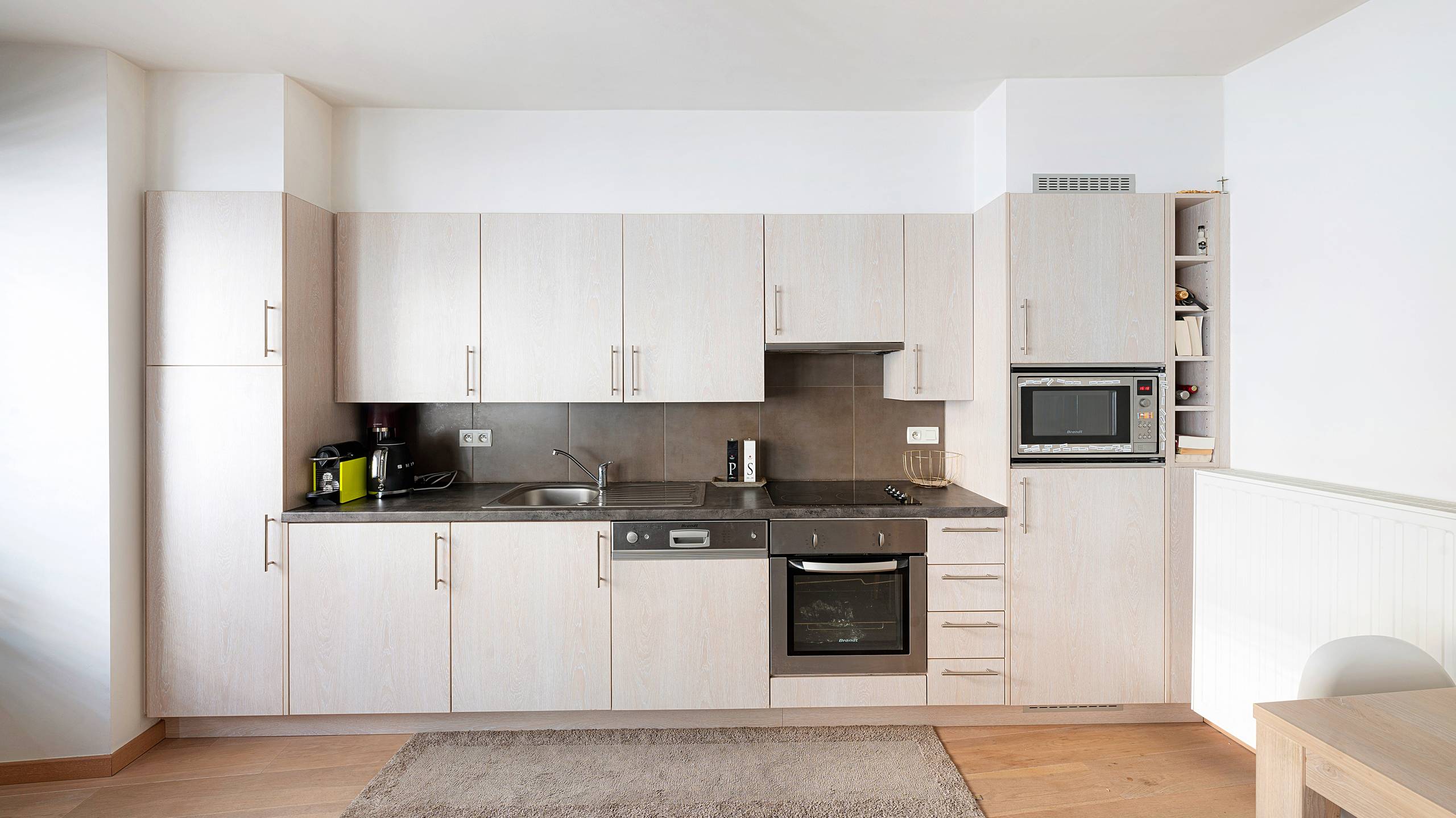 Recent duplex appartement achter de Zeedijk met terrasje - foto 5