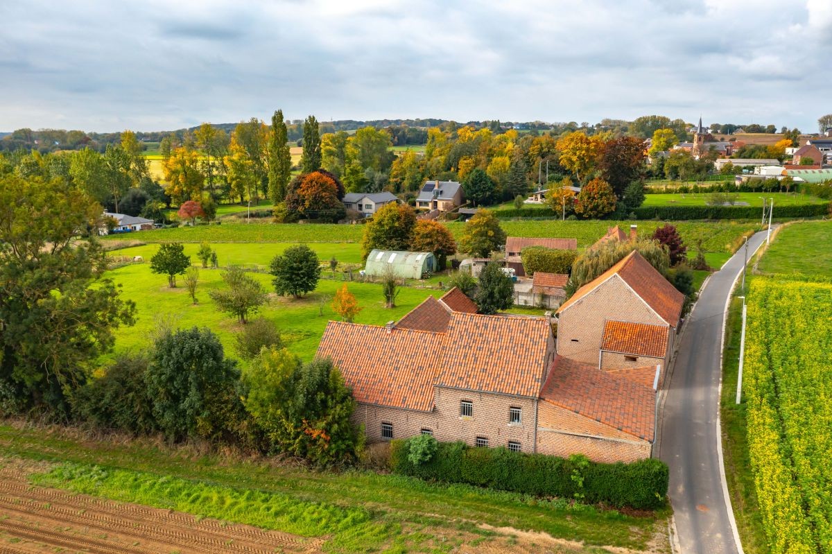 Hoeve vergund voor zonevreemd wonen te koop te Geraardsbergen - photo 4