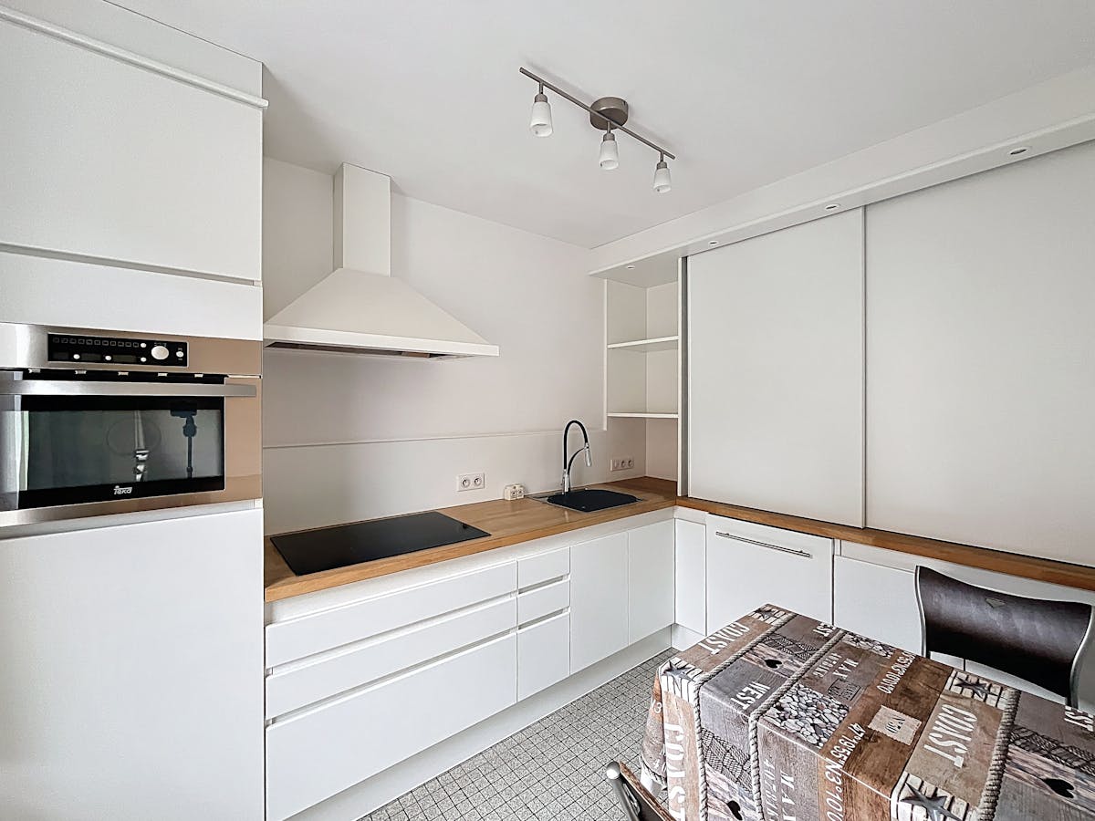 Spacieux appartement de deux chambres à la périphérie de Gand. - photo 5