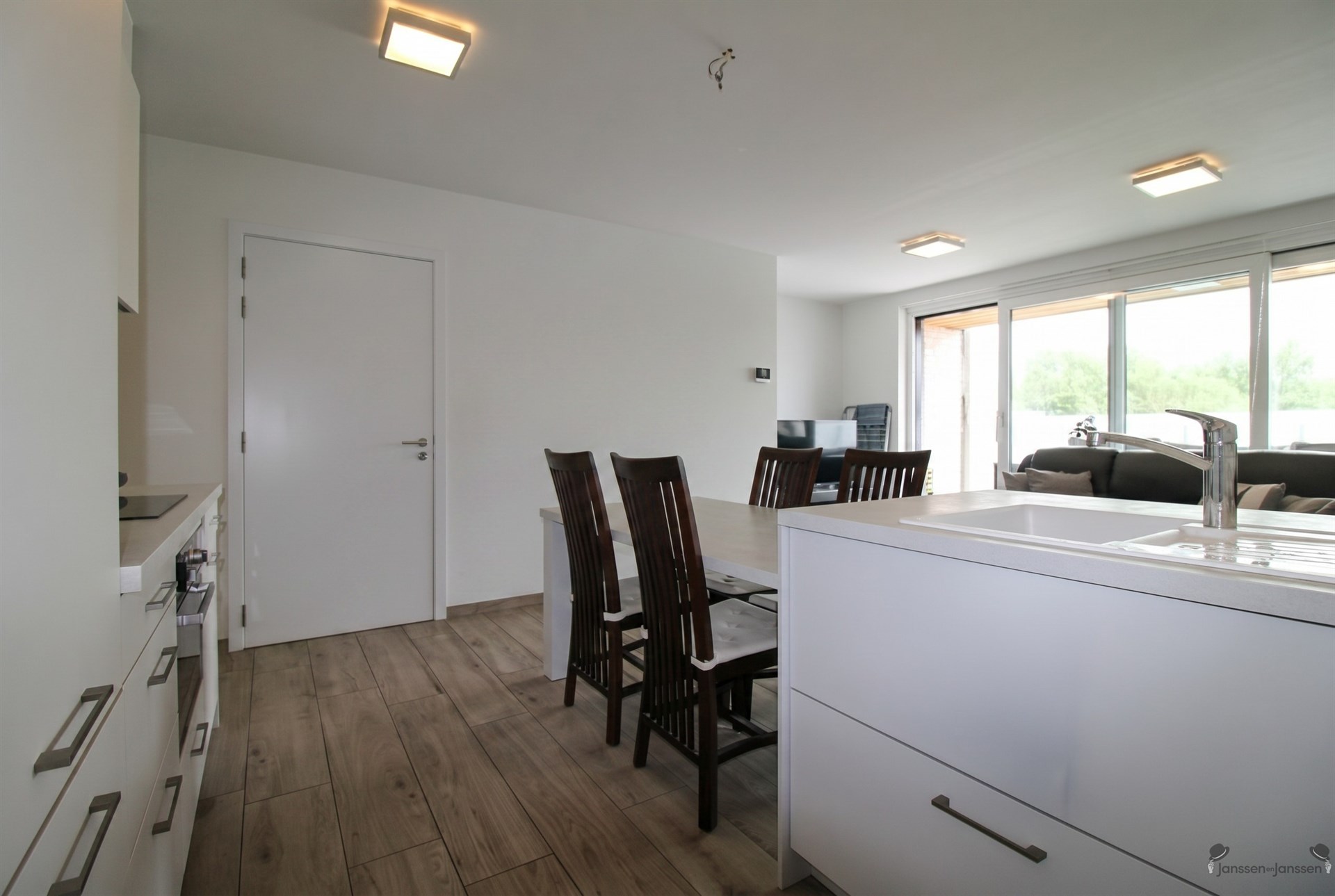 appartement op 2e verdieping met terras en autostaanplaats - foto 4