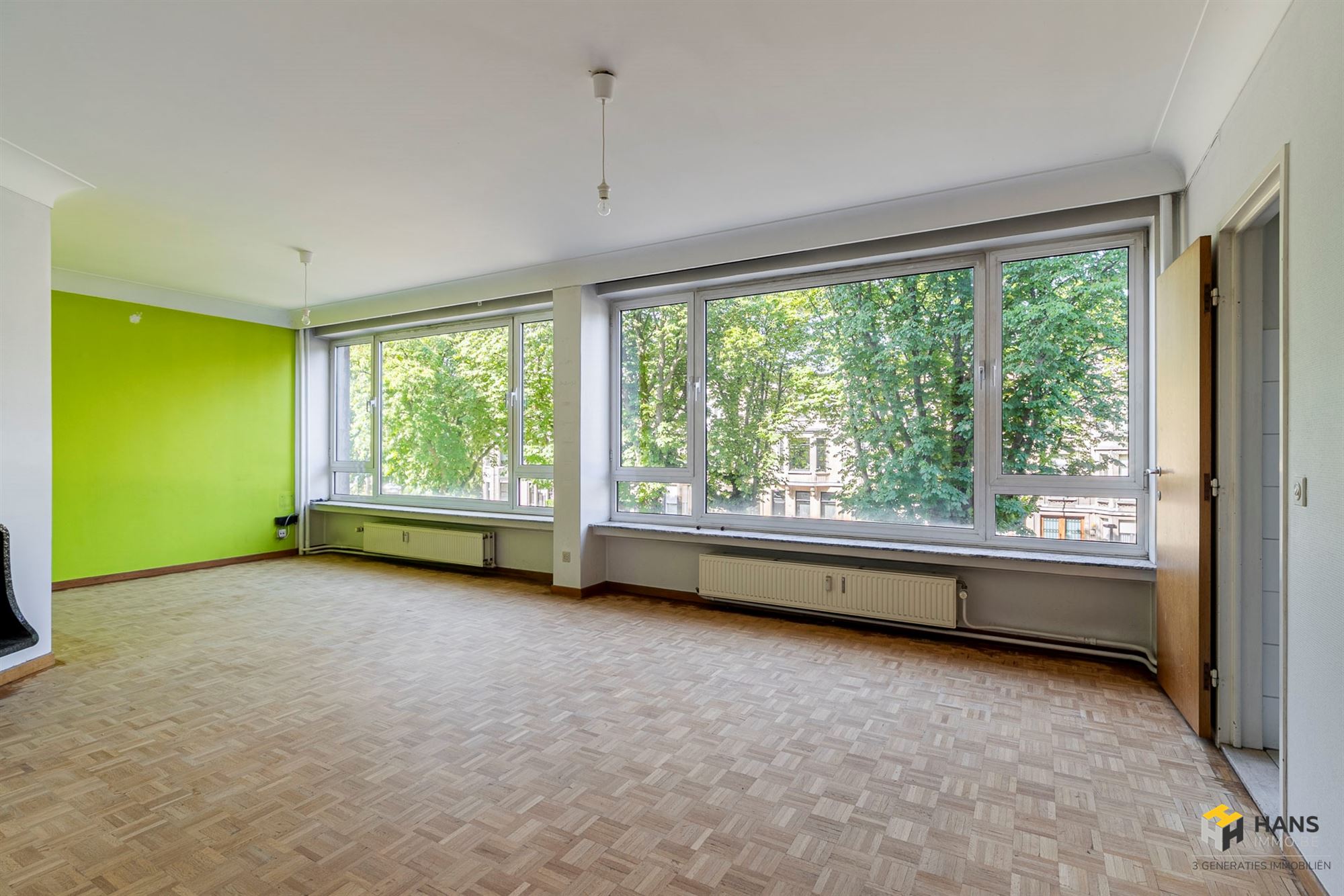 Ruim appartement (90 m²) met 2 slaapkamers en terras (2 m²) in Berchem - foto 2