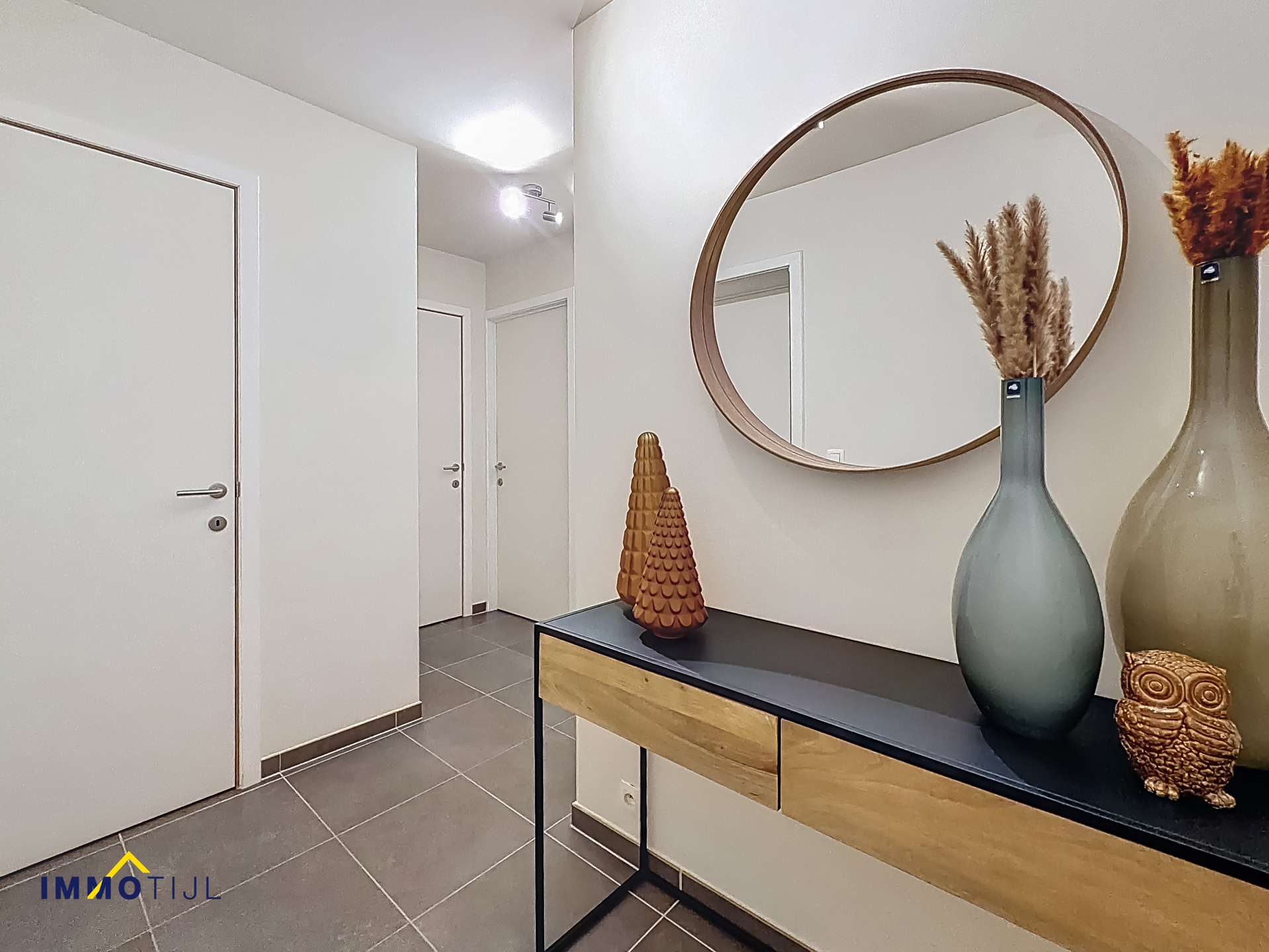 Modern appartement op topligging met 2 autostaanplaatsen! - foto 2