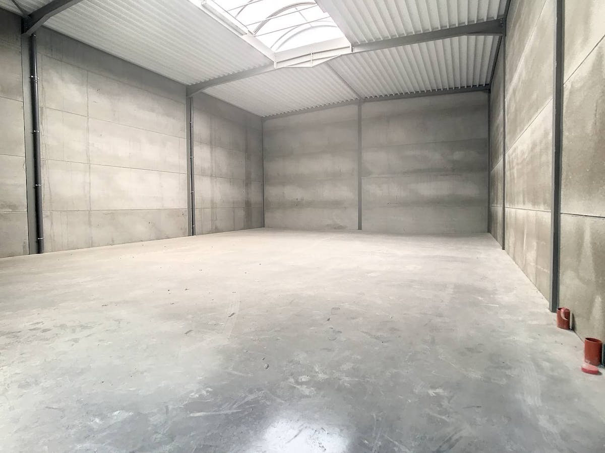 SME unit for rent in Beveren-Leie - photo 2