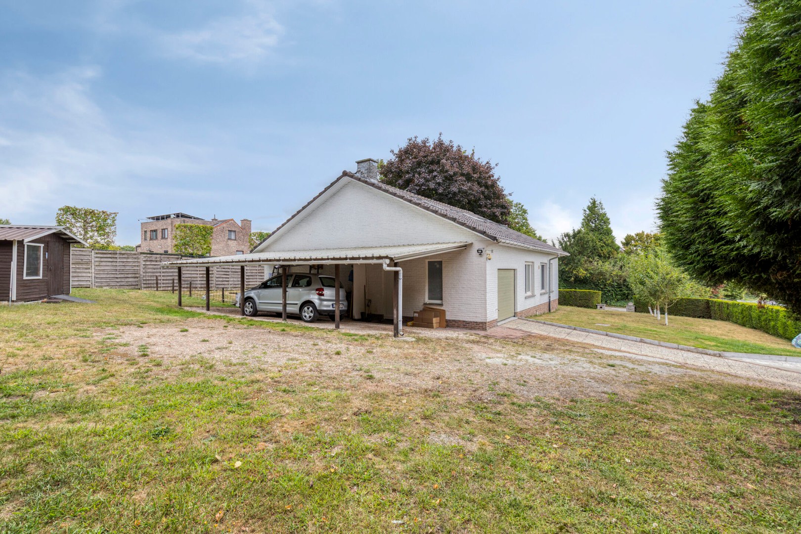 Instapklare ruime woning met 3 slpks, inpandige garage en gezellige tuin. Topligging! - foto 3