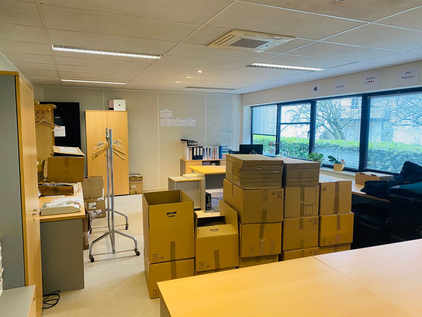 Bureaux de 300 m² à louer à coté du noeud A12/R0 - photo 5