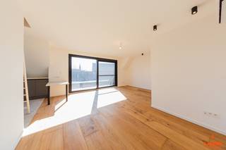 Dit appartement is gelegen in een kleinschalige residentie met vier appartement nabij Gent Dampoort te Sint-Amandsberg. Het appartement geniet van...