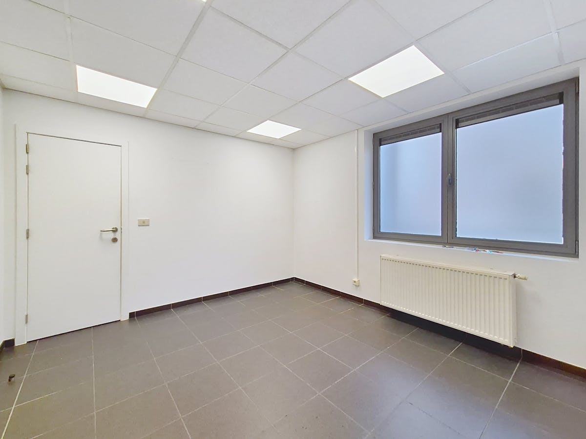 Excellently located office (approx. 110 m²) in the center of Ghent - photo 4
