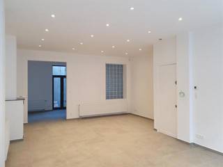 Volledig vernieuwde commerciële ruimte met veel mogelijkheden gelegen in een de buurt van Brussel-Zuid. Het pand bestaat uit een winkelruimte (36...