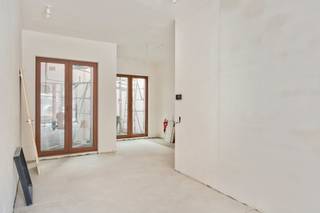 Ontdek dit nieuwbouw handelsgelijkvloers van ca. 55 m², ideaal gelegen op de levendige Belgiëlei in hartje Antwerpen. Dankzij de locatie geniet...