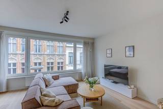 Prachtig en instapklaar appartement te koop op toplocatie in de bruisende Anselmo-wijk! Gelegen in een charmante eenrichtingsstraat, combineert...