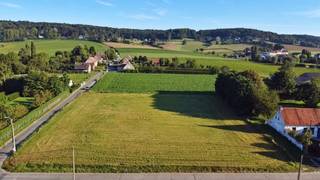 Dans cette belle localité d'Amougies, 2 terrains à bâtir sont proposés, tous deux susceptibles d'être aménagés en pleine propriété. Vous y...