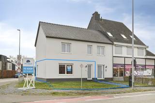 TE KOOP: gelijkvloers appartement met 2 slaapkamers.Welkom in dit volledig gerenoveerde gelijkvloers appartement, gelegen in de O.L.Vrouwstraat te...