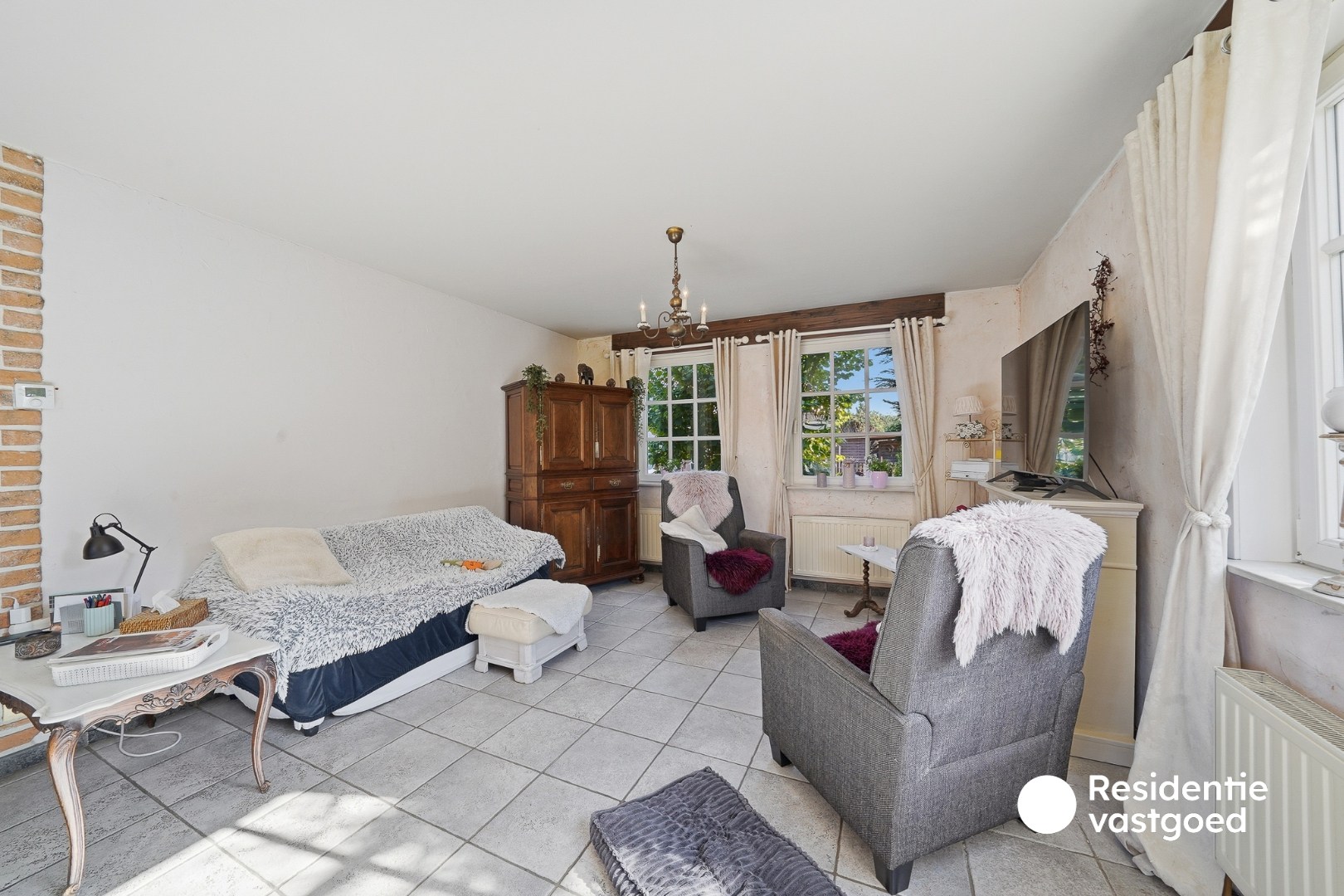Ruime alleenstaande woning met 4 slaapkamers in rustige omgeving - foto 5