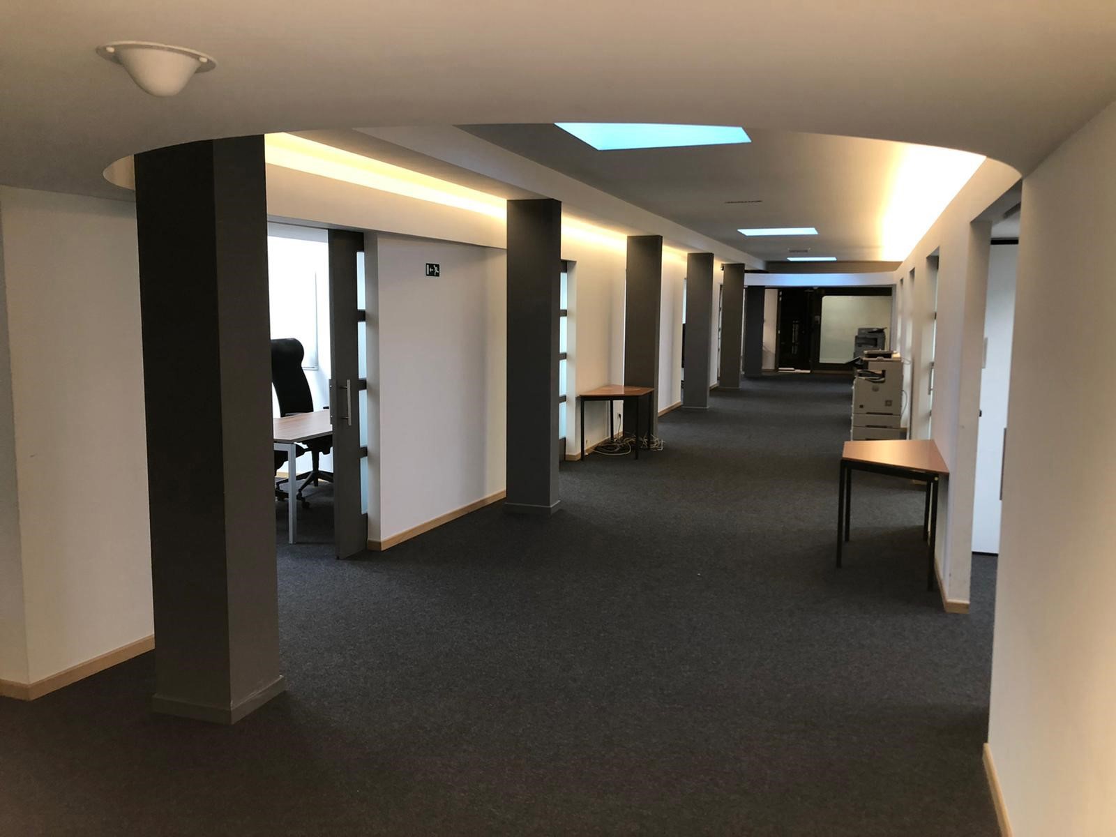 Handelsgelijkvloers/Kantoor met centrale Ligging in Sint-Job - foto 5