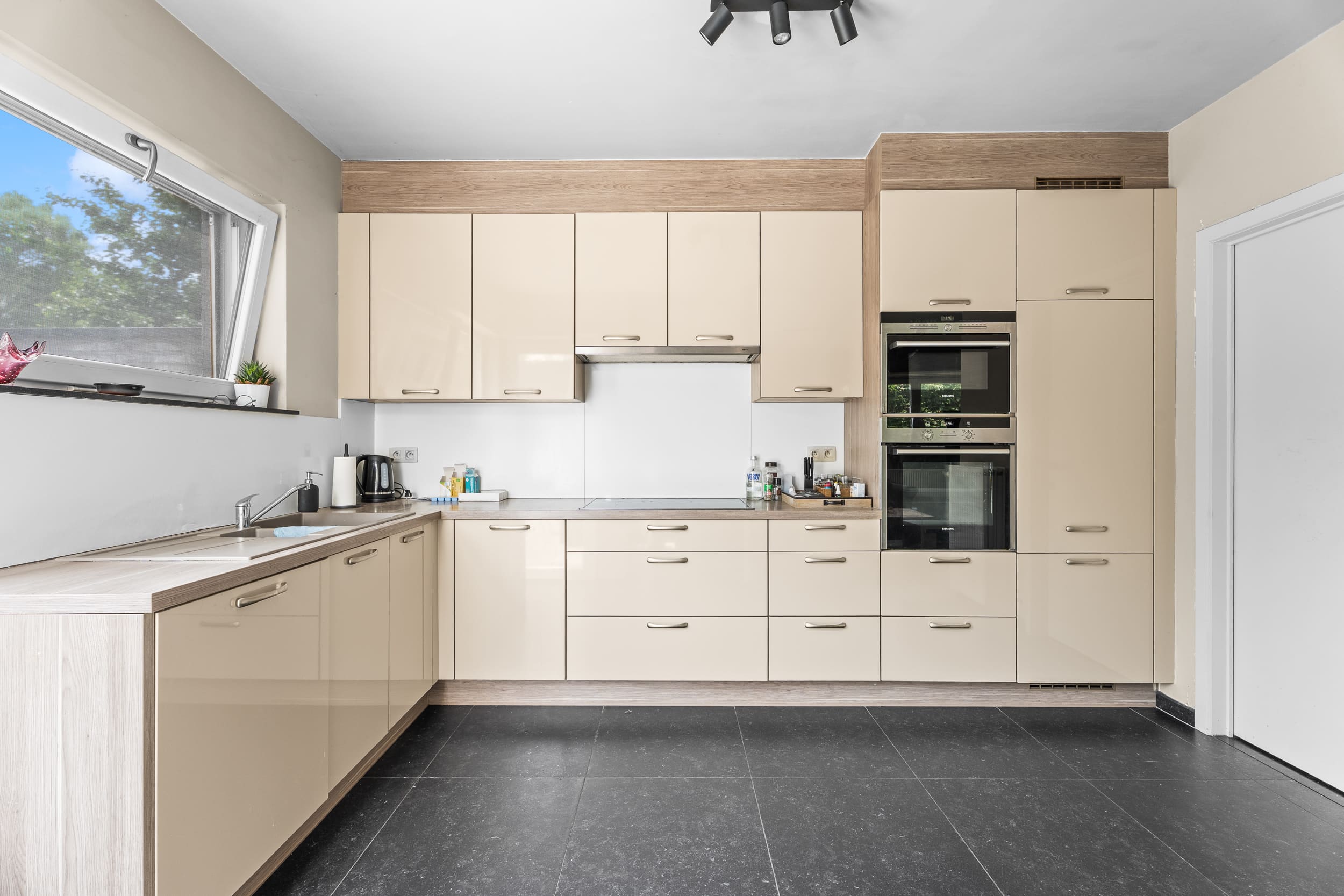 Instapklare halfopen bebouwing met 3 slaapkamers - foto 4
