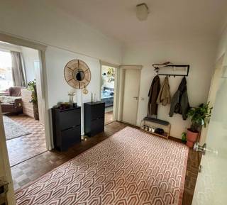 Ruim en licht appartement met garage parking op toplocatieOp de vijfde verdieping van een verzorgd gebouw bevindt zich dit ruime appartement van 112...