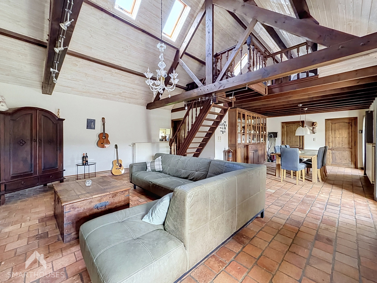 Landelijk gelegen woning met 4 slaapkamers en mooie stal - foto 4