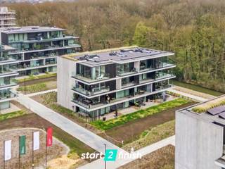 Stap binnen in dit prachtige nieuwbouwappartement en ervaar de perfecte combinatie van stijl, comfort en duurzaamheid. Dit recent...